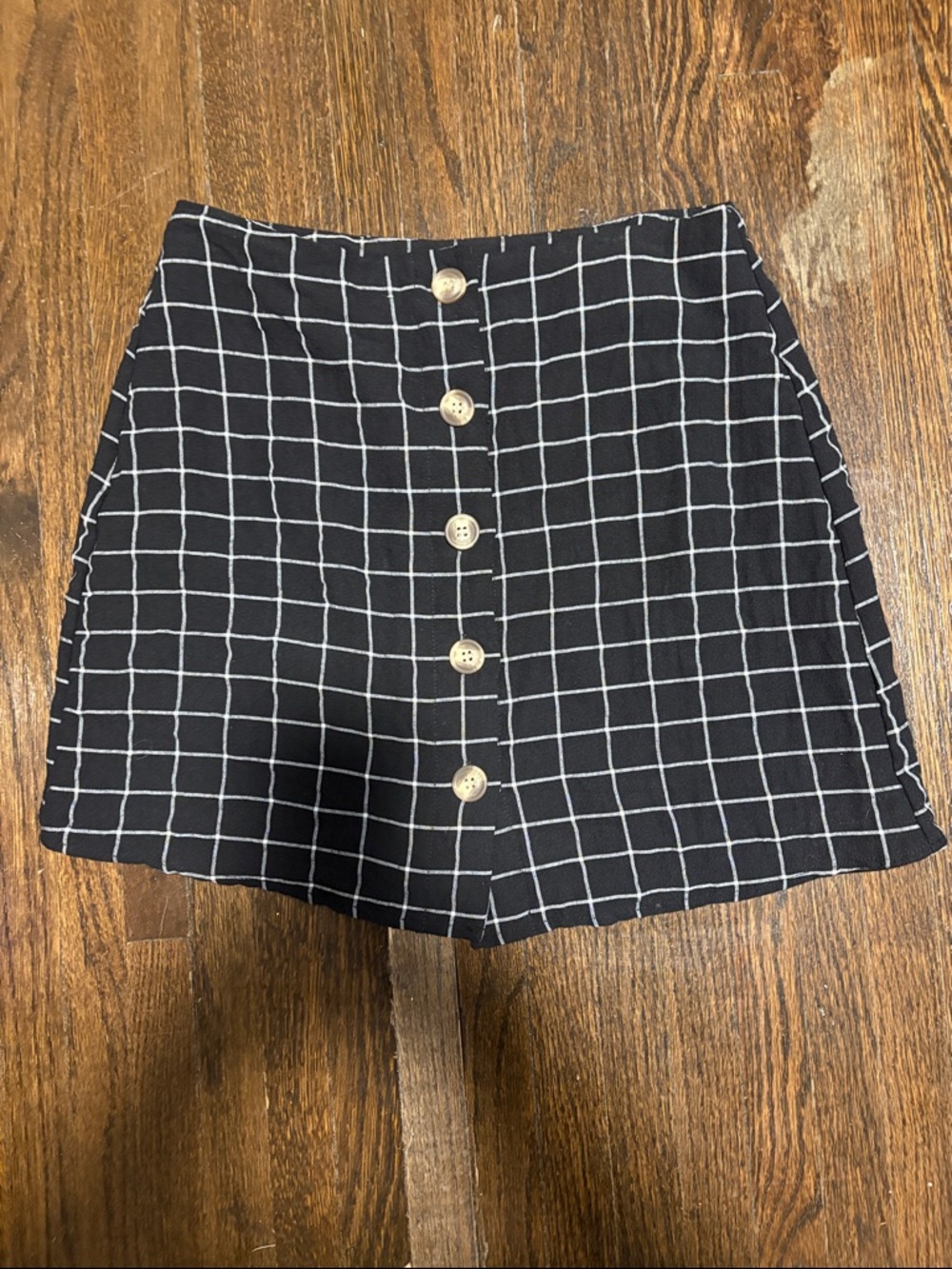 Lydelle Black and White Grid-Print Plaid Button-Front Mini Skirt